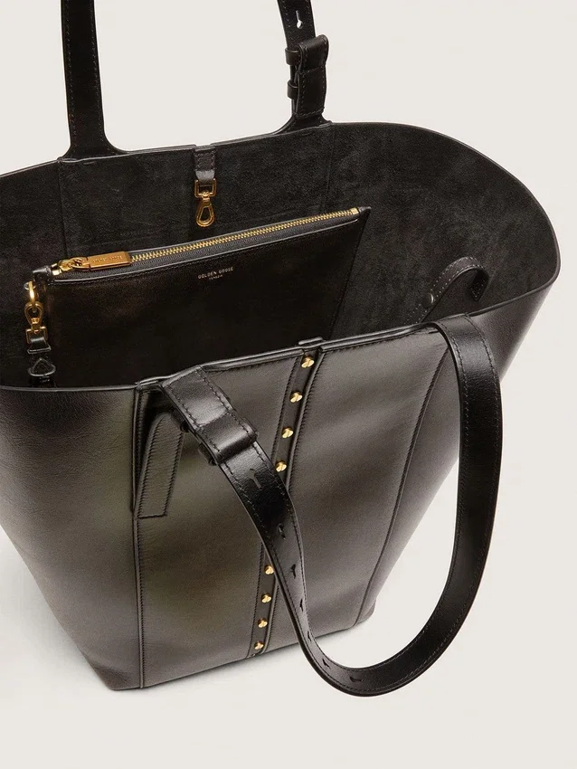 24/7 Bag North South in black distressed leather with adjustable handles