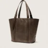 24/7 East West Bag in dark brown distressed leather