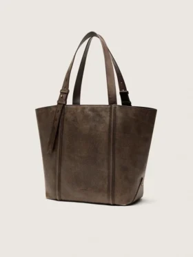 24/7 East West Bag in dark brown distressed leather