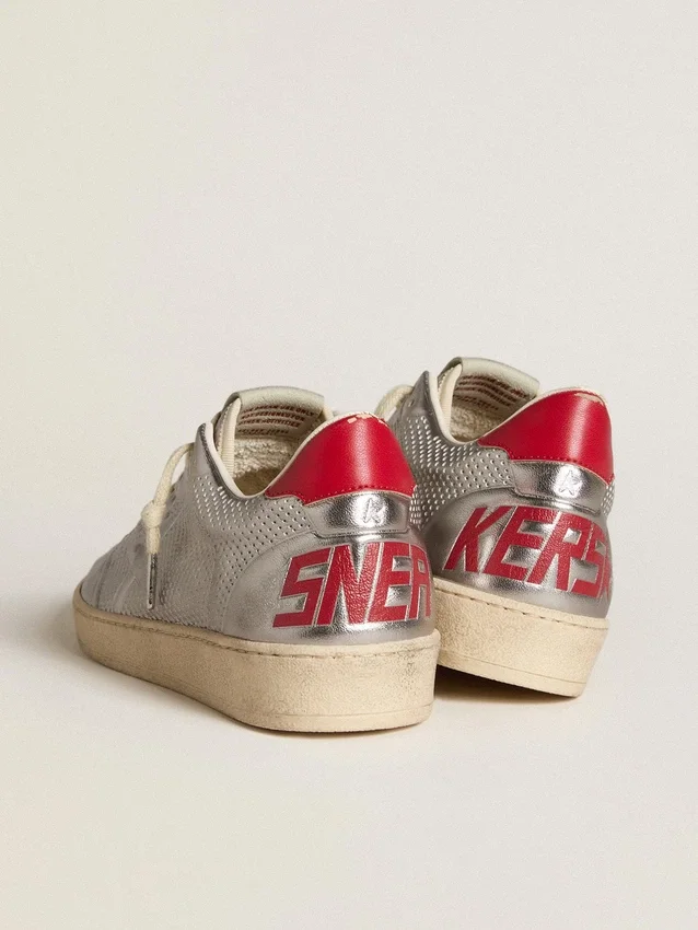 Bio-based Ball Star in metallic silver with silver star and red heel tab