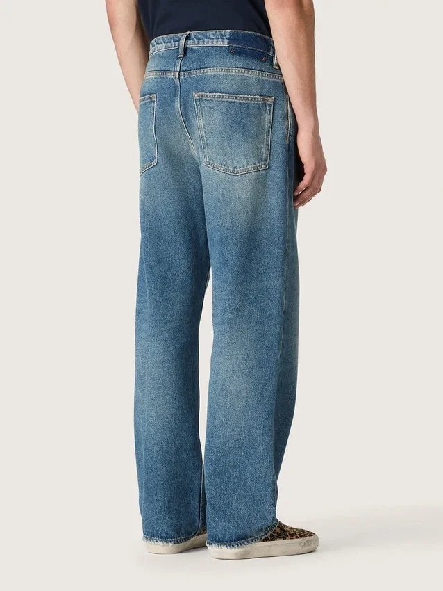 Blue medium wash loose jeans