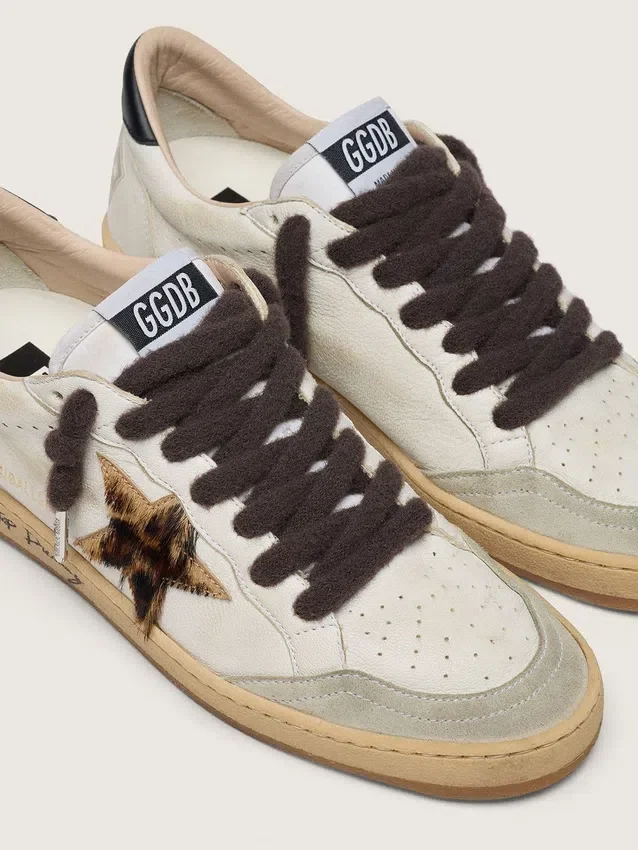 Brown puffy laces