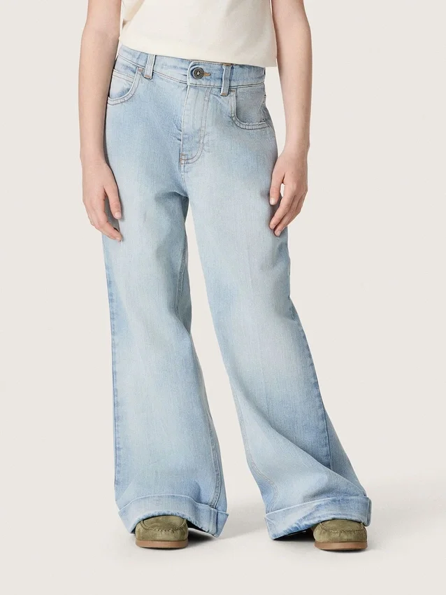 Golden girls’ bootcut jeans in light blue denim with an embroidered logo