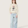 Golden girls’ sweater in white cotton yarn with mascot embroidery