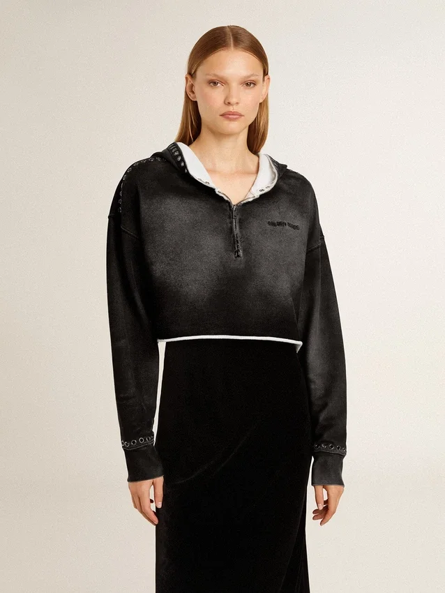 Gray cropped sweatshirt with a lived-in effect