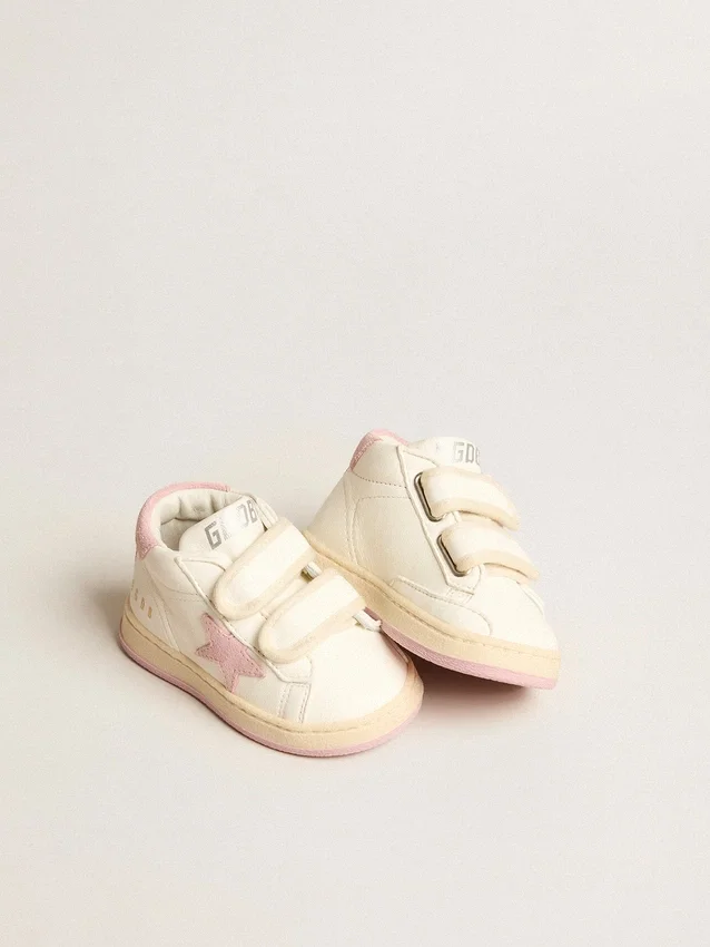 June Junior in nappa leather with old rose suede star and heel tab