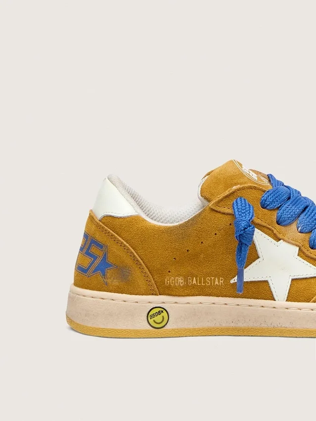 Junior Ball Star in ocher suede with glossy white leather star and heel tab