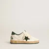 Junior Ball Star in white leather with green suede star