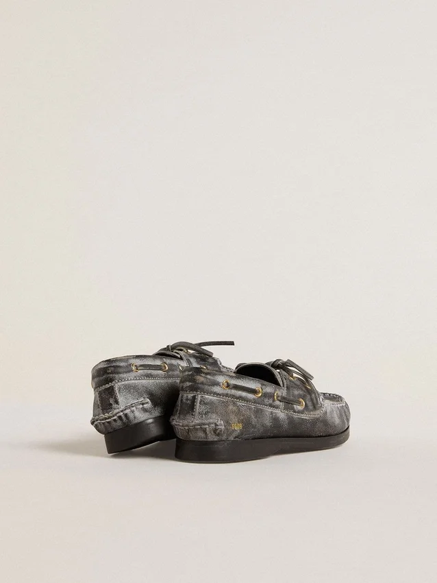 Junior Cruise loafer in black distressed leather