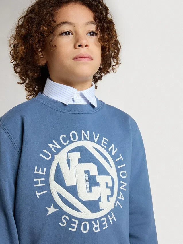 Kids’ blue sweatshirt with white embossed patches