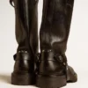 Kurt boots in glossy black leather with silver-colored buckle and studs