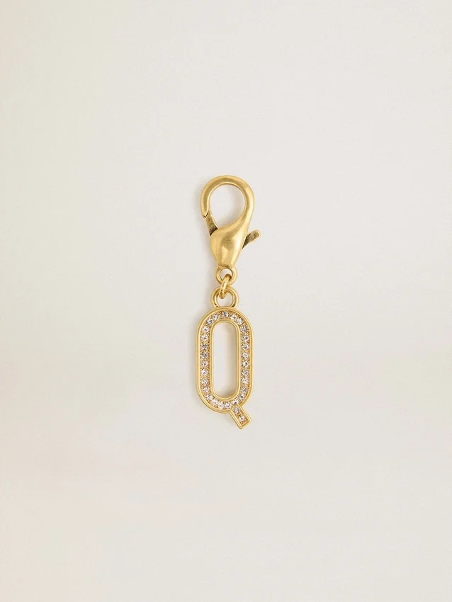 Letter Q charm in gold-colored brass with crystals