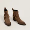 Low Debbie boots in dove-gray suede with removable buckle