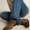 Low Debbie boots in dove-gray suede with removable buckle