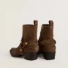 Low Debbie boots in dove-gray suede with removable buckle
