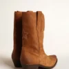 Low Wish Star boots in cognac-colored suede with inlay star