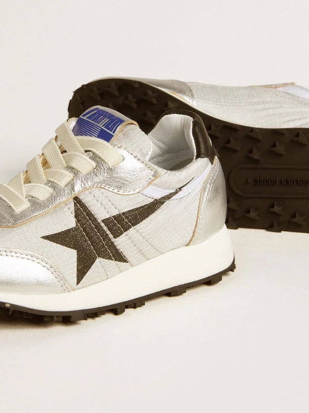 Marathon Young in silver nylon with black star and leather heel tab