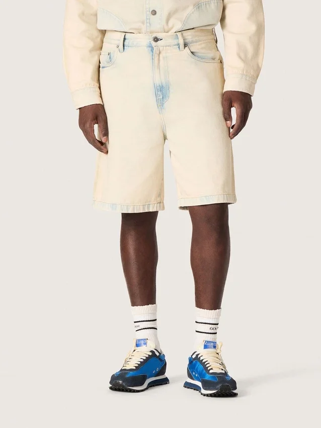 Men's Bermuda shorts in light sand-colored denim