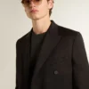 Men’s black double-breasted blazer with button fastening