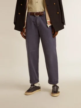 Men’s chinos in blue with a lived-in effect