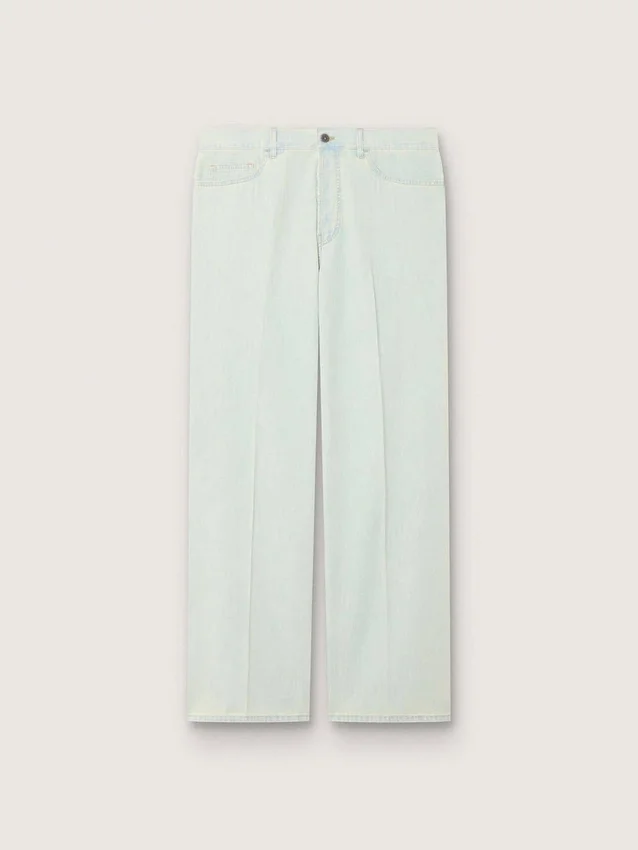 Men’s jeans in light blue denim