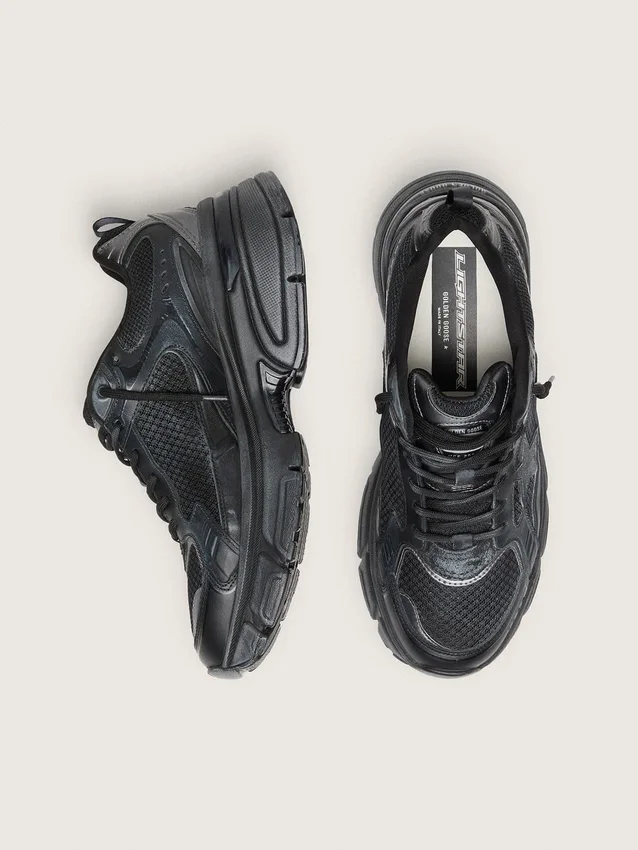 Men’s Lightstar with black leather and mesh upper and black star
