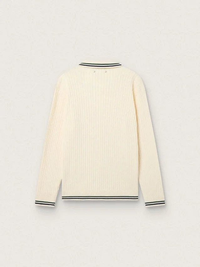 Men’s long-sleeved polo shirt in white knit with contrasting edges and removable pin