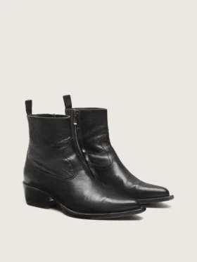 Men’s low Debbie boots in black leather