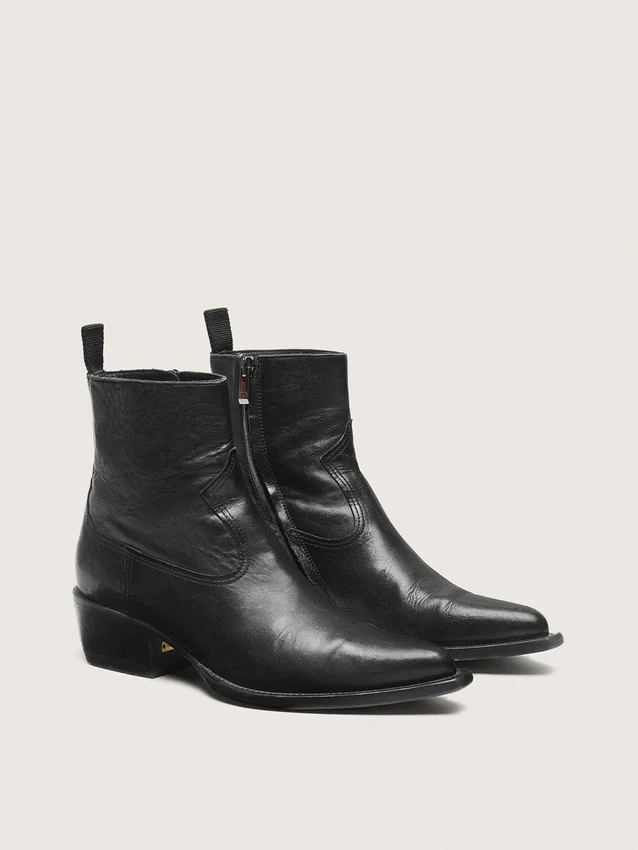 Men’s low Debbie boots in black leather