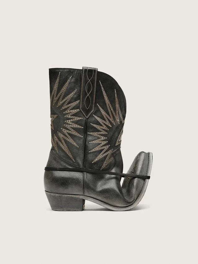 Men's low Wish Star boots in black leather with silver star