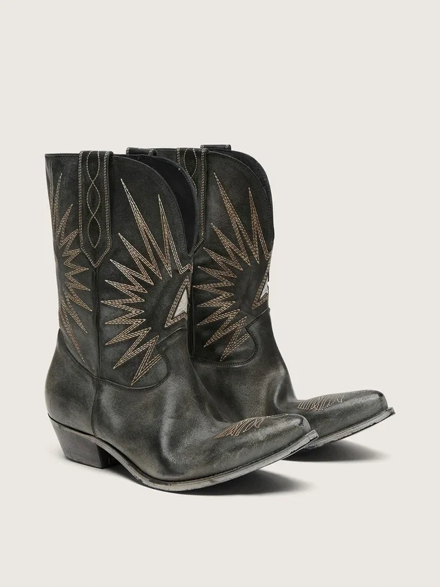 Men's low Wish Star boots in black leather with silver star