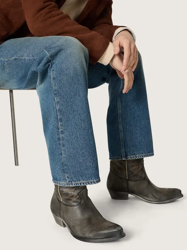Men's low Wish Star boots in black leather with silver star