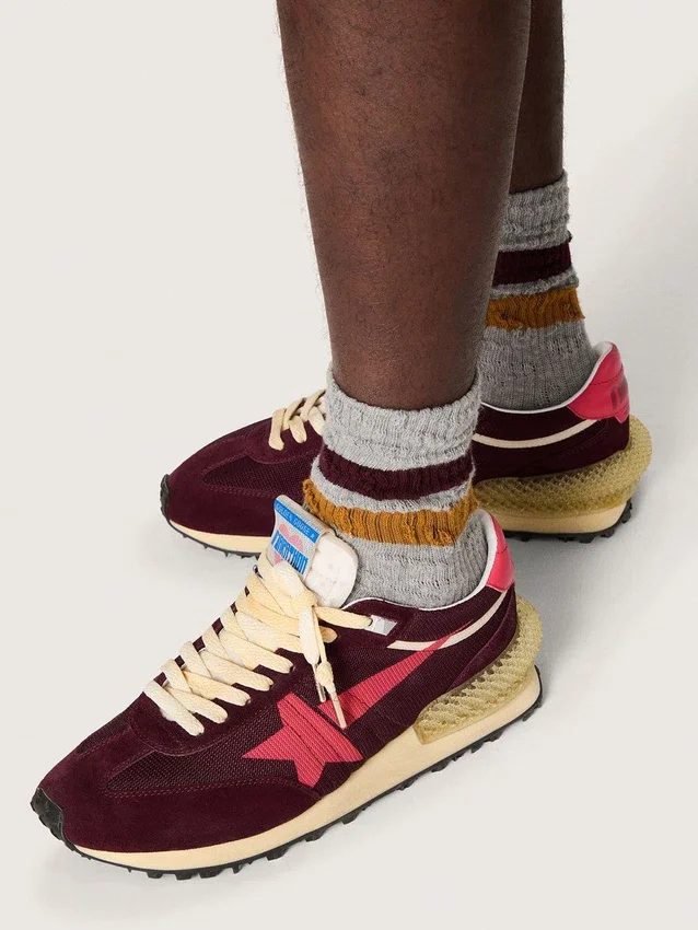 Men's Marathon in burgundy mesh and suede with printed pink star