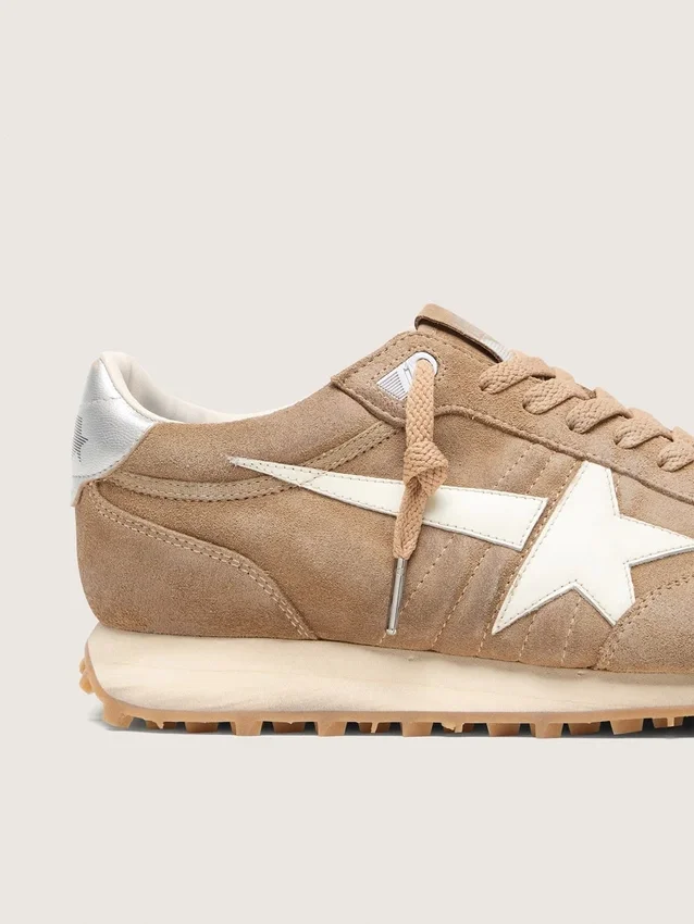 Men’s Marathon in tobacco suede with white star