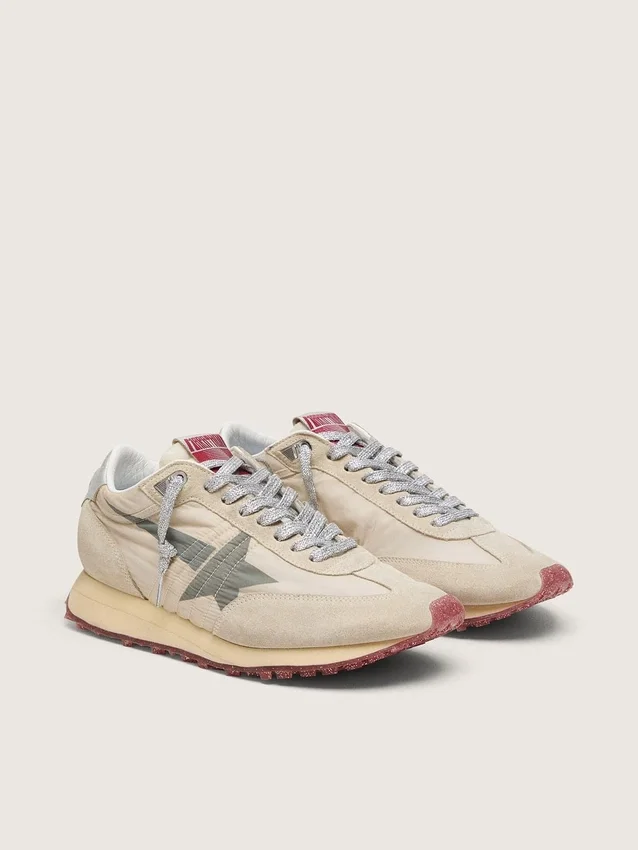 Men’s Marathon with beige nylon upper and gray star