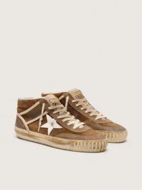 Men’s Mid Star LAB in rust-colored suede with white leather star