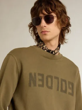 Men’s olive green sweatshirt with Golden lettering