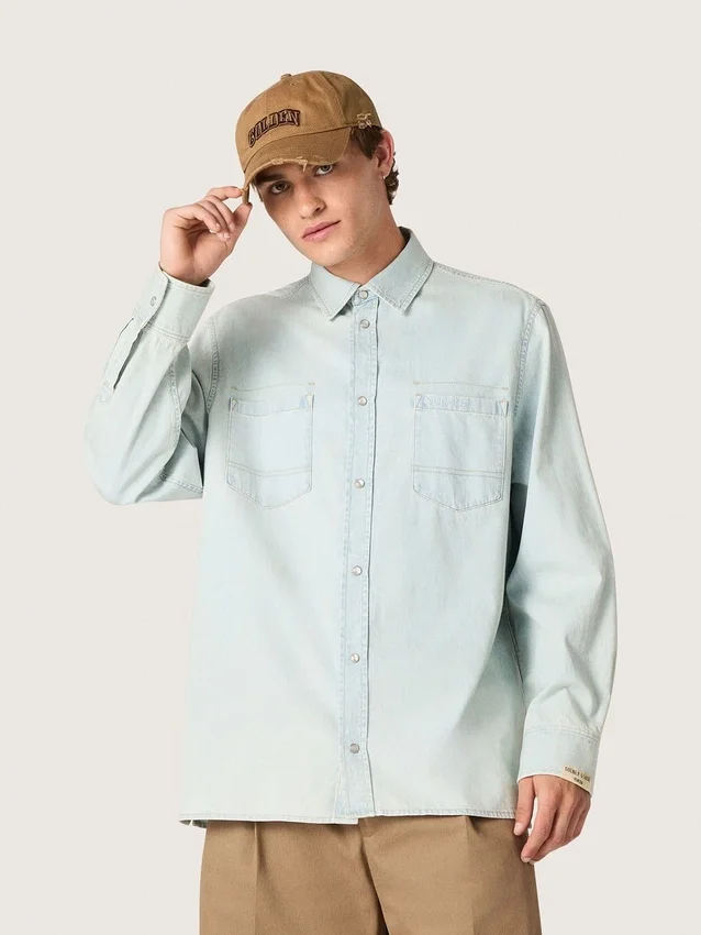 Men’s overshirt in light blue denim