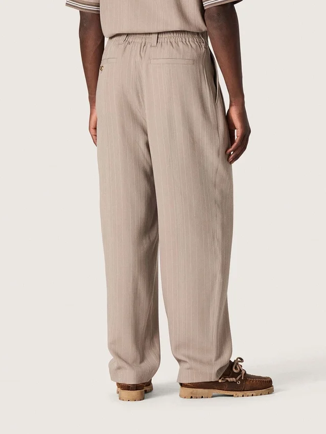 Men’s pants in gray wool blend with pinstripe motif