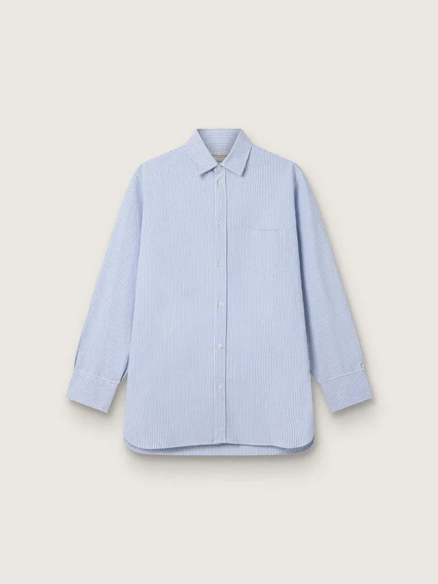 Men's shirt with narrow stripes