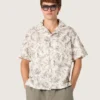 Men's short-sleeved cotton shirt with black and white floral print