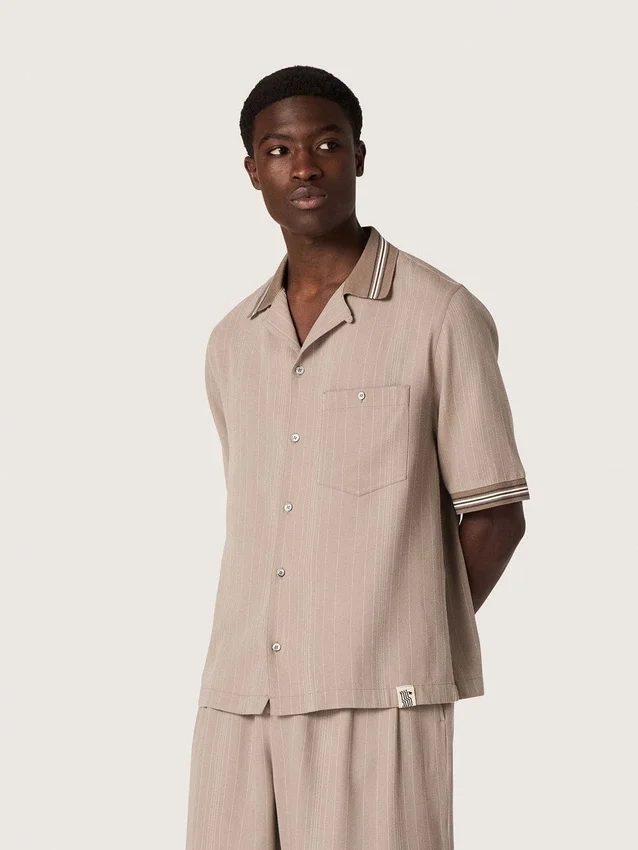 Men's short-sleeved shirt in gray cool wool with thin stripes