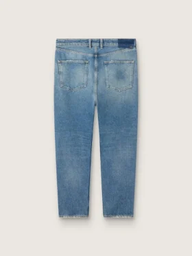 Men’s slim fit jeans with medium wash