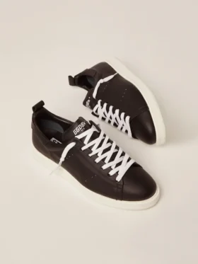 Men’s Starter in leather with star printed on the heel tab