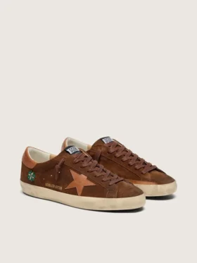 Men’s Super-Star LTD in brown suede with brick-red leather star and embroidery with green beads