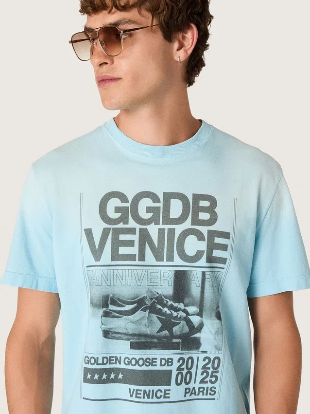 Men’s T-shirt in light blue cotton jersey with graphic print