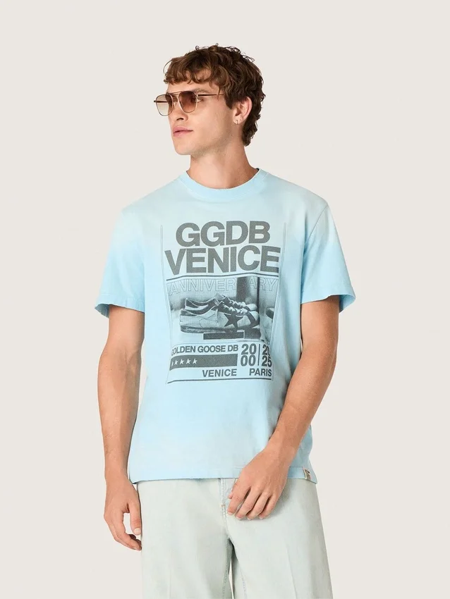 Men’s T-shirt in light blue cotton jersey with graphic print