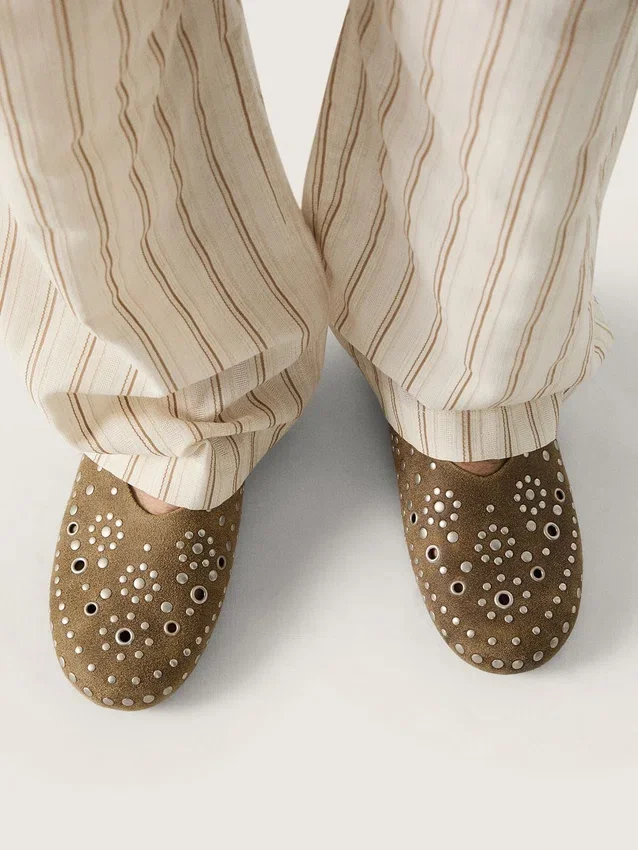 Men’s Tierra in khaki suede with silver studs