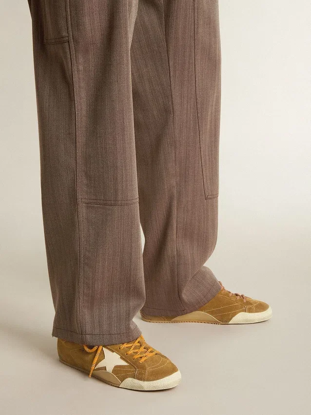 Men's True-Star in tobacco-colored suede with white star and platinum heel tab