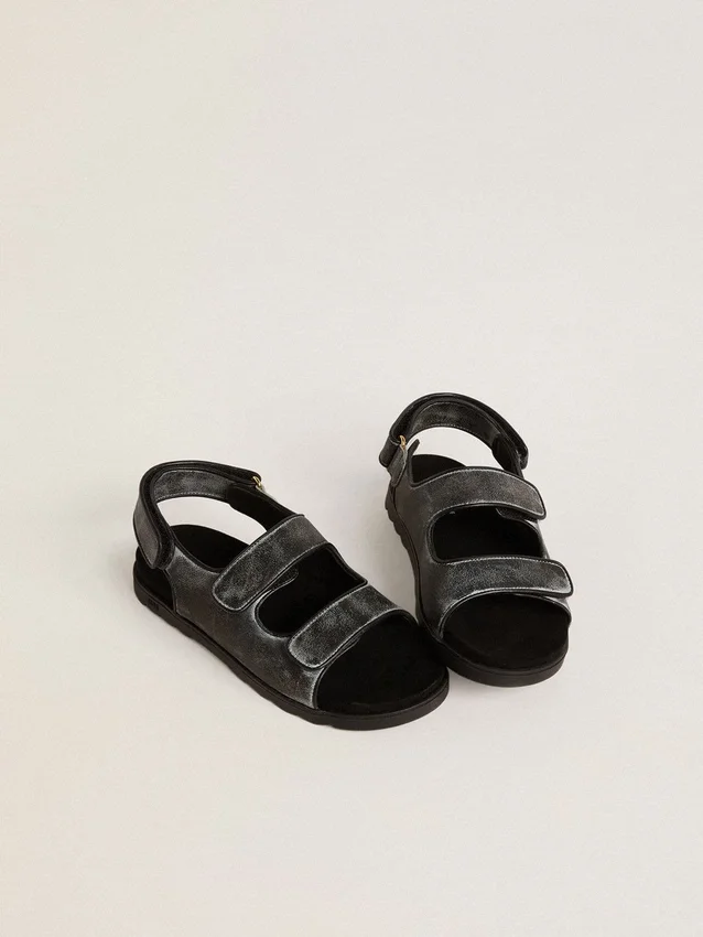 Noa Junior sandals in distressed black leather